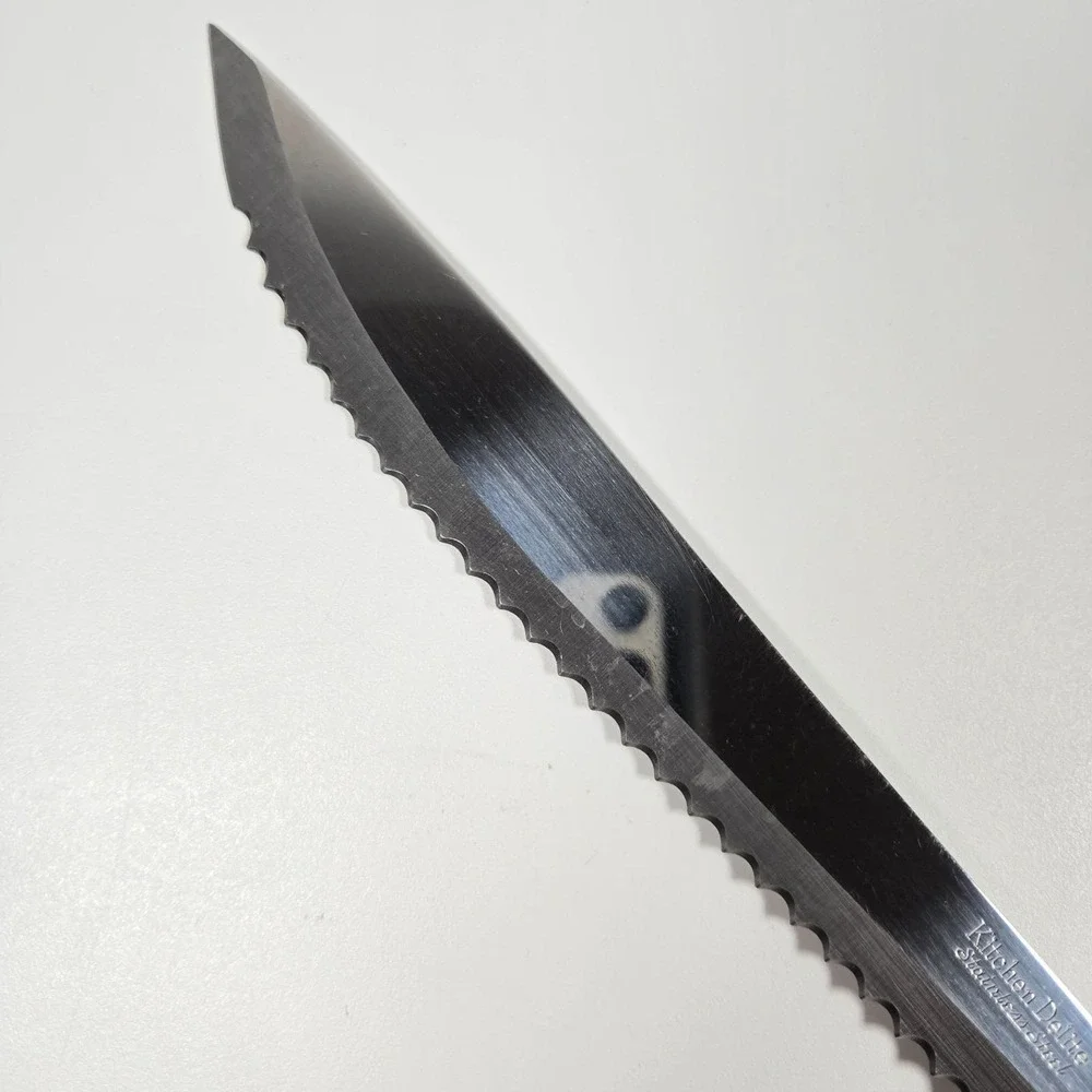 Very Nice Vintage Kitchen Delite Bread Knife Stainless Serrated‎ Wooden Handle